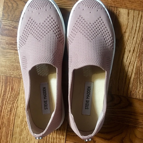blush steve madden slip ons